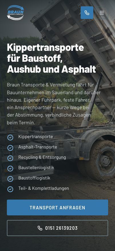 Dieselbe Startseite auf einem Handy: Braun Transporte & Vermietung.